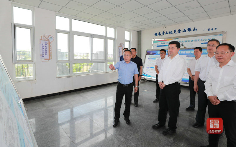 2021年7月8日 羅增斌在江油工業(yè)園區(qū)污水處理廠督導生態(tài)環(huán)境整改工作（記者 賴杰 攝）.JPG