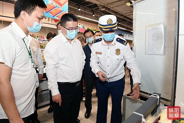 2022年9月28日，李云檢查節前安全生產、疫情防控、市場供應4  張莉 攝.jpg